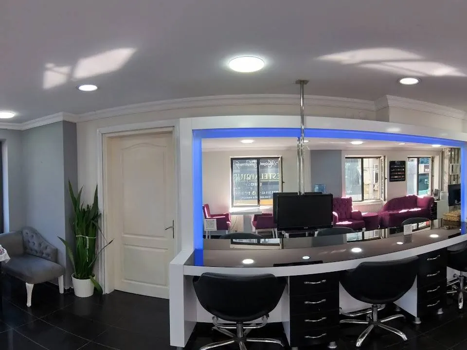 İstanbul'da bir kuaförün 360° çekimi